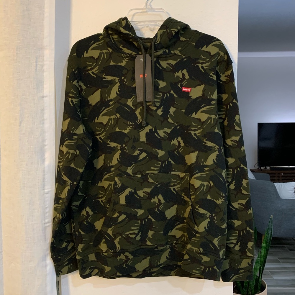 *NEW* Levi’s Camo Hoodie